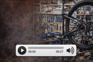 Bild zum Podcast mit Velo im Hintergrund